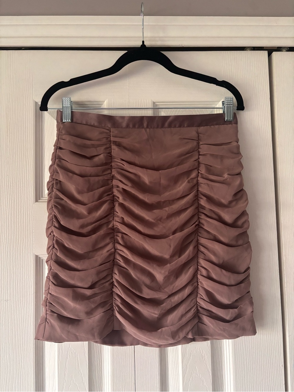 H&M Ruched Mini Skirt in Mauve